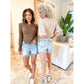 💐50% OFF ! Frayed Hem High Rise Jean Shorts – Casual Trendy Look ✨🩳【Limited Offer】