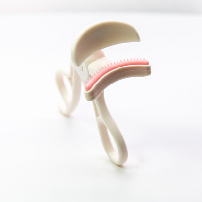 👁️ LIMITED‑TIME 50% OFF! 💄 Wide‑Angle Eyelash Curler with Comb 💖